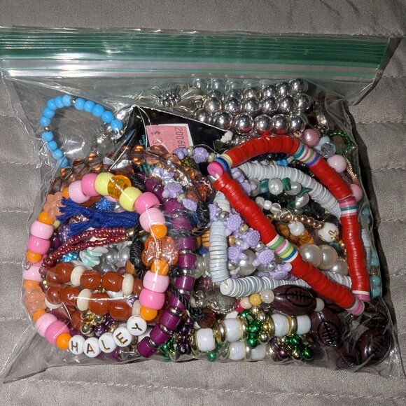 $3 with Bundle ~ Bead Bracelet Grab Bag 4719 - Picture 1 of 7